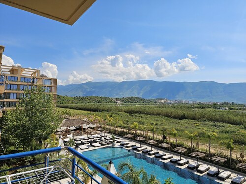 Apartment WIth Pool View Rradhime