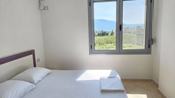 Strykjärn/strykbräda, gratis wi-fi och sängkläder