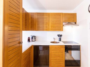 Oven, high chair