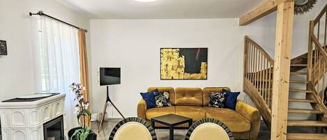 Télévision, cheminée