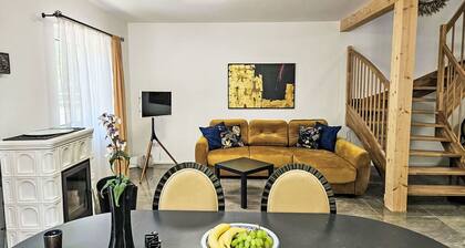 Schönes alleinstehendes Ferienhaus mit W-LAN, TV, Innenhof und Haustiere erlaubt