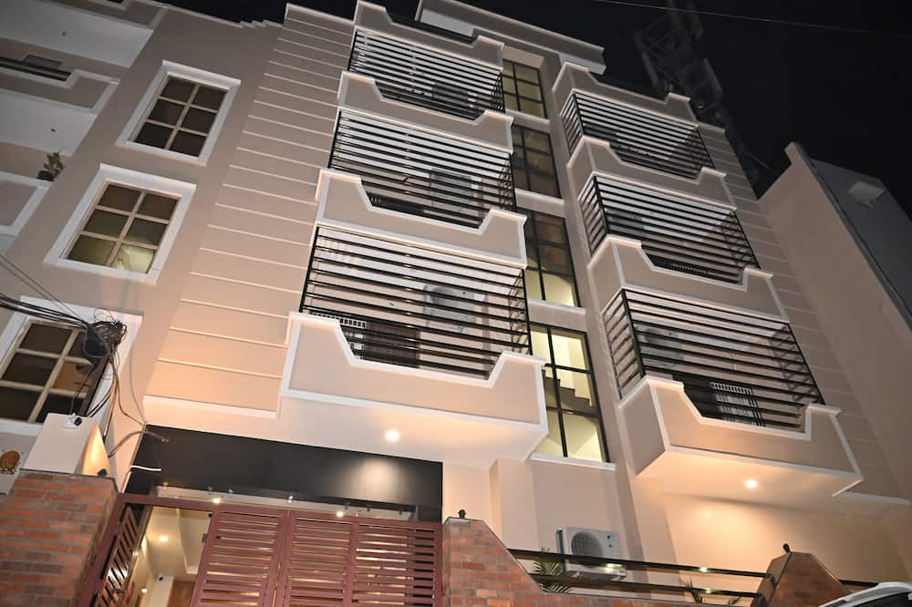 Atharv Kaashi - Behind Sigra Sports Stadium