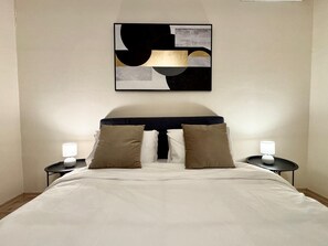 7 bedrooms, desk, iron/ironing board, free WiFi