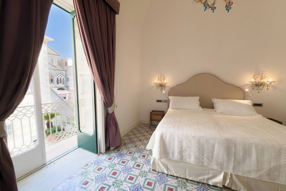 Luxury Room, City View | In-room safe, desk, laptop workspace, free WiFi