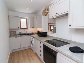 Dishwasher, cookware/dishes/utensils