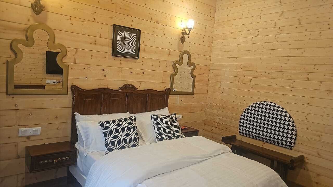 Family Room | Bathroom | Free toiletries, bathrobes, slippers, towels