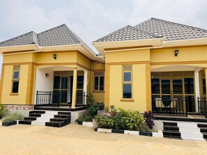 Economy Double Room, Garden View | Living area - Zotel leisure courts kisigula  (Mbarara)