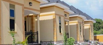 Zotel leisure courts kisigula 