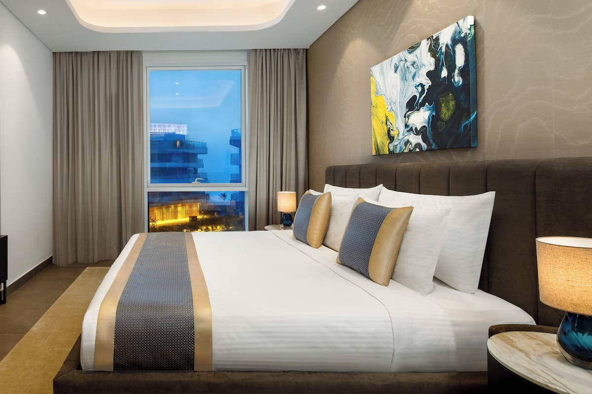 Room, 1 Bedroom, Sea View (Residence) | In-room safe, desk, laptop workspace, blackout curtains