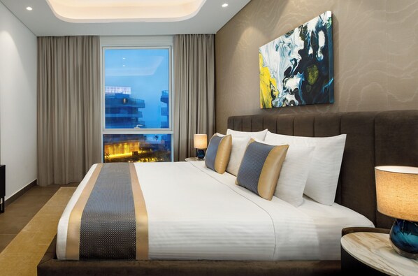 Rom, 1 soverom, sjøutsikt (Residence) | Safe på rommet, skrivebord og skrivebord for bærbar PC