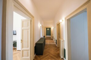 Deluxe Apartment | Living area