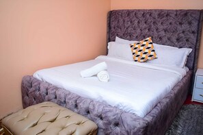 1 chambre, fer et planche à repasser, Wi-Fi, literie fournie