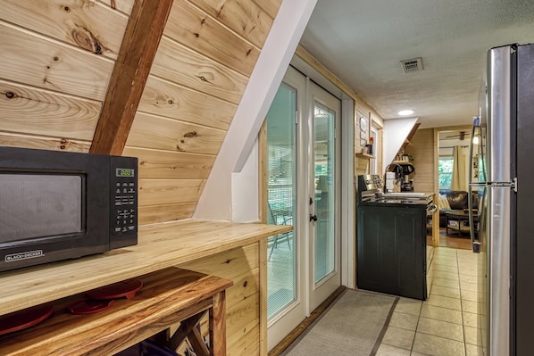 Refrigerador, microondas, horno, placa de cocina