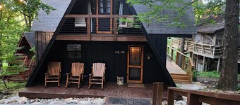 Charming A frame Chalet w/ hot tub in Marble Falls