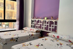 1 bedroom, bed sheets