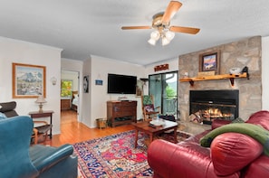 Smart-tv en een open haard