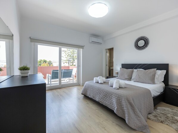 2 bedrooms, iron/ironing board, travel crib, WiFi