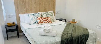 Double room with shared bathroom