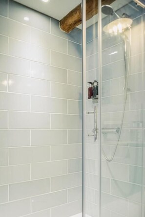 Deluxe-Doppelzimmer, Gartenblick | Badezimmer