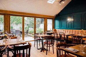 Dining - Corner House (Canterbury)