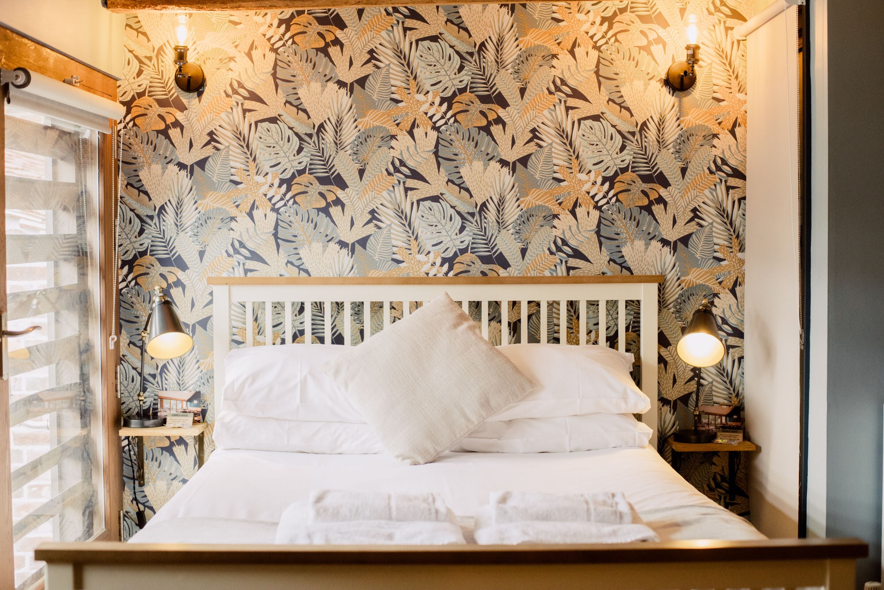 Deluxe Double Room, Ensuite, Garden View | In-room safe, iron/ironing board, free WiFi