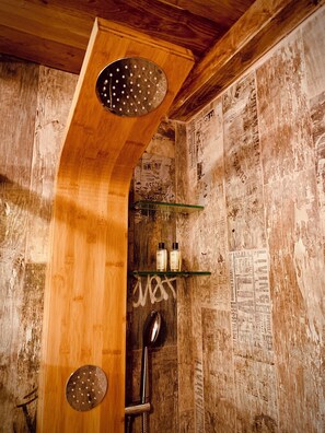 Suihku, hiustenkuivaaja, bidee, pyyhkeet