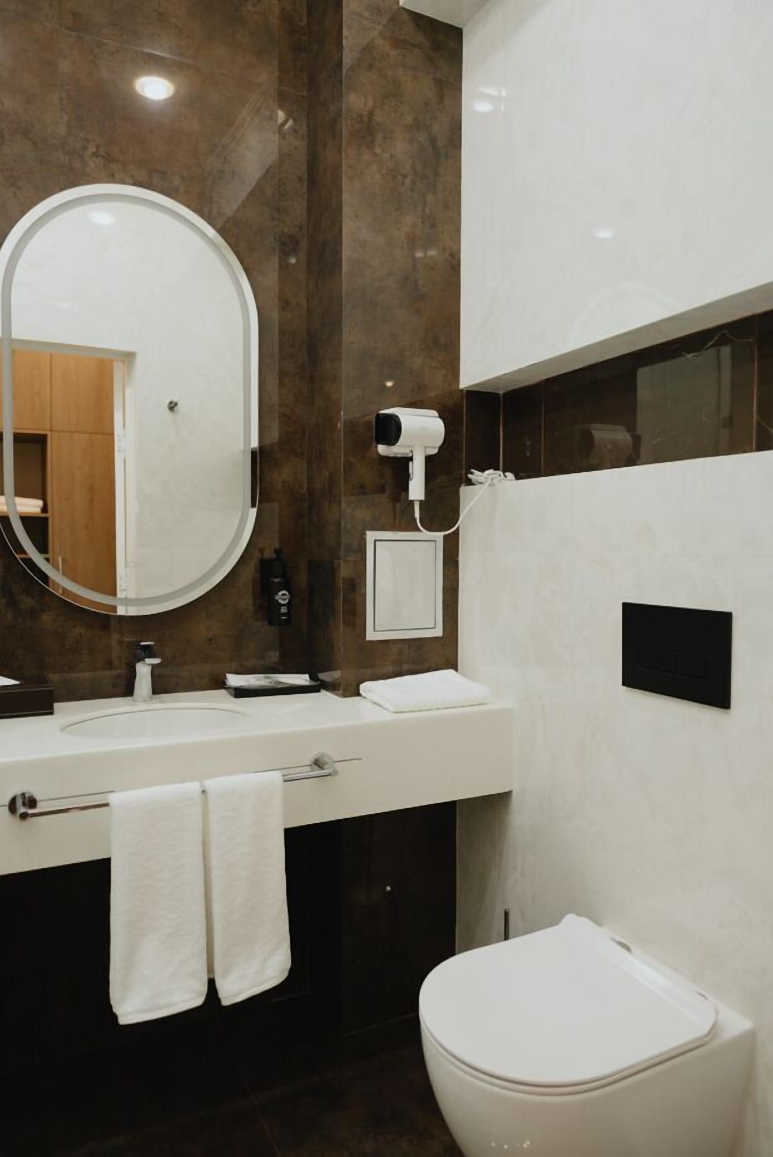 Kamar Twin Standar, pemandangan kota | Meja kerja, ruang kerja ramah laptop, dan Wi-Fi gratis