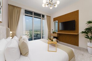 2 bedrooms, in-room safe, iron/ironing board, free WiFi