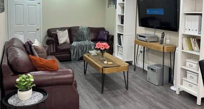 2 BDR w. Parking - Cozy Basement Unit Near Golf Courses Ajax
