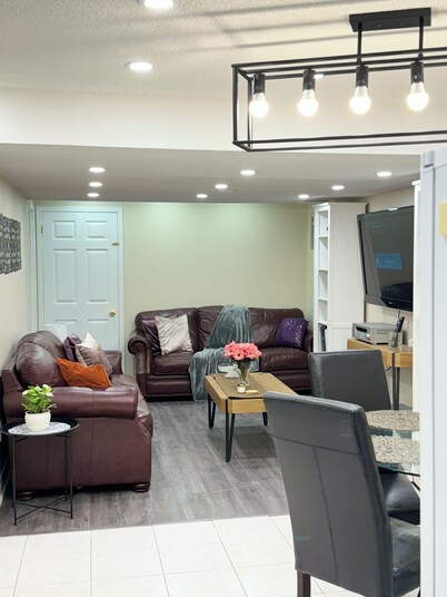 2 BDR w. Parking - Cozy Basement Unit Near Golf Courses Ajax