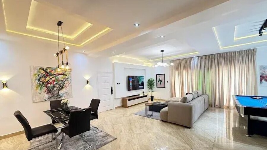 Cozy Cove Residence