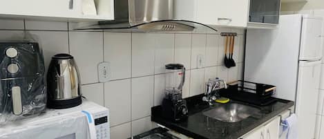 微波炉、烤箱、炉灶