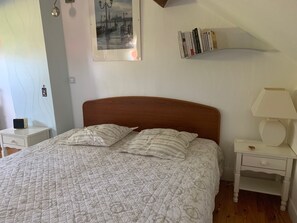 4 chambres, fer et planche à repasser, Wi-Fi, literie fournie