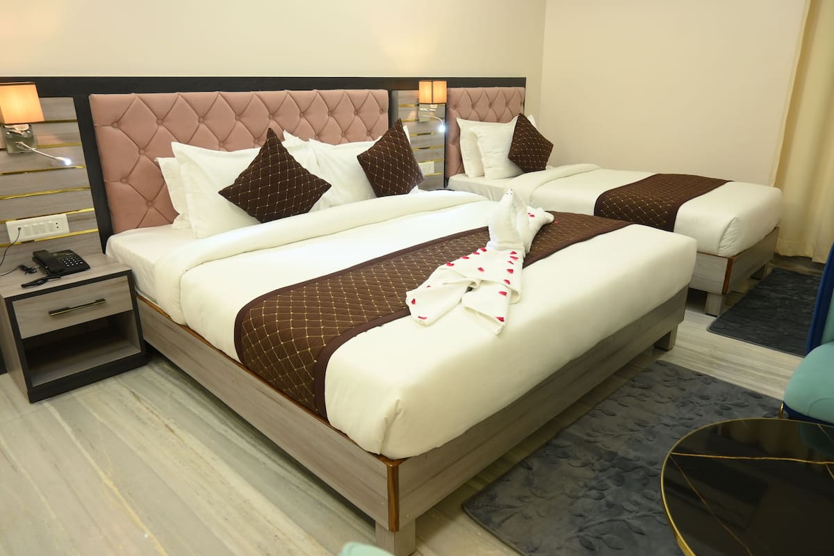 家庭房 | Select Comfort 床、迷你吧、免费 WiFi、床单
