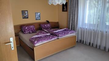 2 chambres, fer et planche Ă repasser, Wi-Fi gratuit, draps fournis