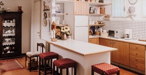 Microwave, oven, dishwasher