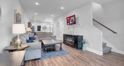 Timeless Escape – Modern Comfort Near Nashville Free Wi-Fi and Parking