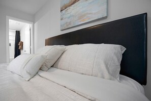 2 bedrooms, desk, iron/ironing board, travel cot