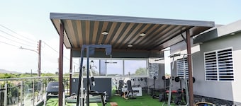 4 Bedroom - 3 Bathroom Outdoor Terrace with Amazing View