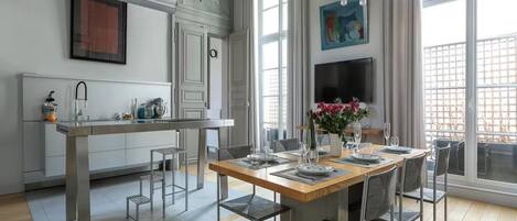 تناول الطعام