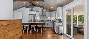 The Salty Cottage at 6th-Downtown Morehead Historic Gem-Waterfront District!