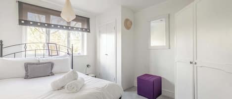 6 Schlafzimmer, Bügeleisen/Bügelbrett, Reisekinderbett, WLAN