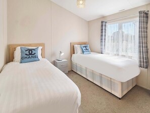 2 dormitorios, tabla de planchar con plancha, wifi y ropa de cama