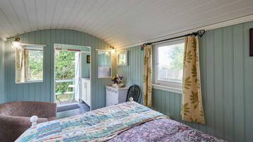 1 chambre, fer et planche Ă repasser, draps fournis