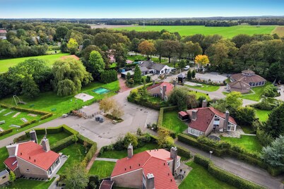 Charming 3-bedroom house in Zwiggelte with garden around and sunny terrace