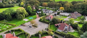 Charming 3-bedroom house in Zwiggelte with garden around and sunny terrace