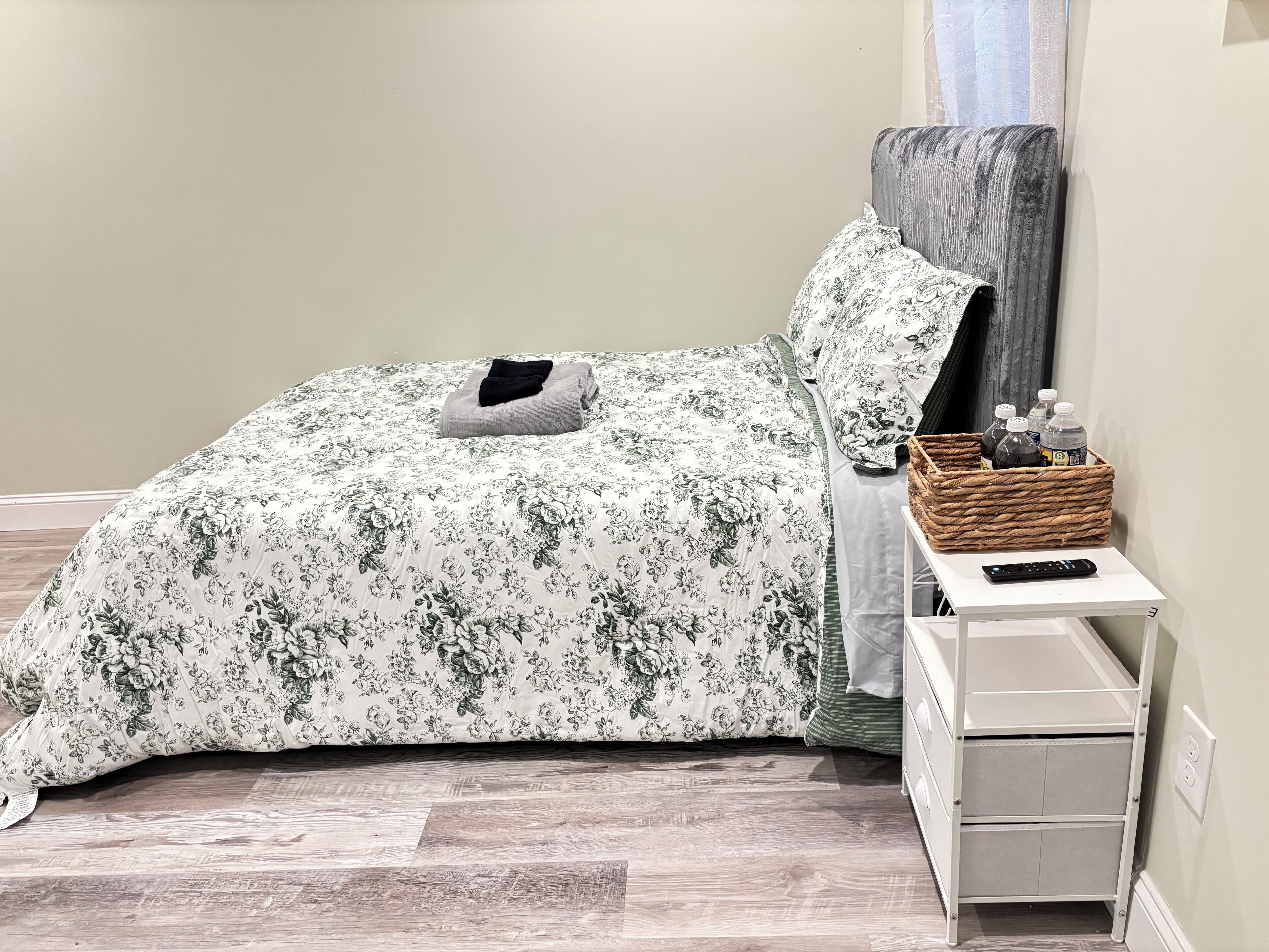 1 camera, Wi-Fi, lenzuola