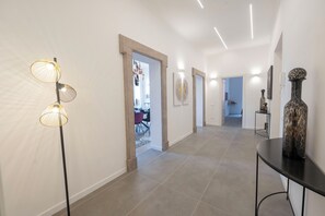 Living area - Splendor Eternal 3BR Apartment (Rome)