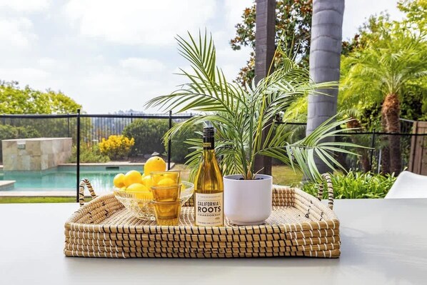 3 bedrooms - Gated Home With Pool Hot Tub (Vista)