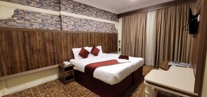 Double Room | Premium bedding, in-room safe, bed sheets - Wefaq Al Saha Hotel (Makkah)